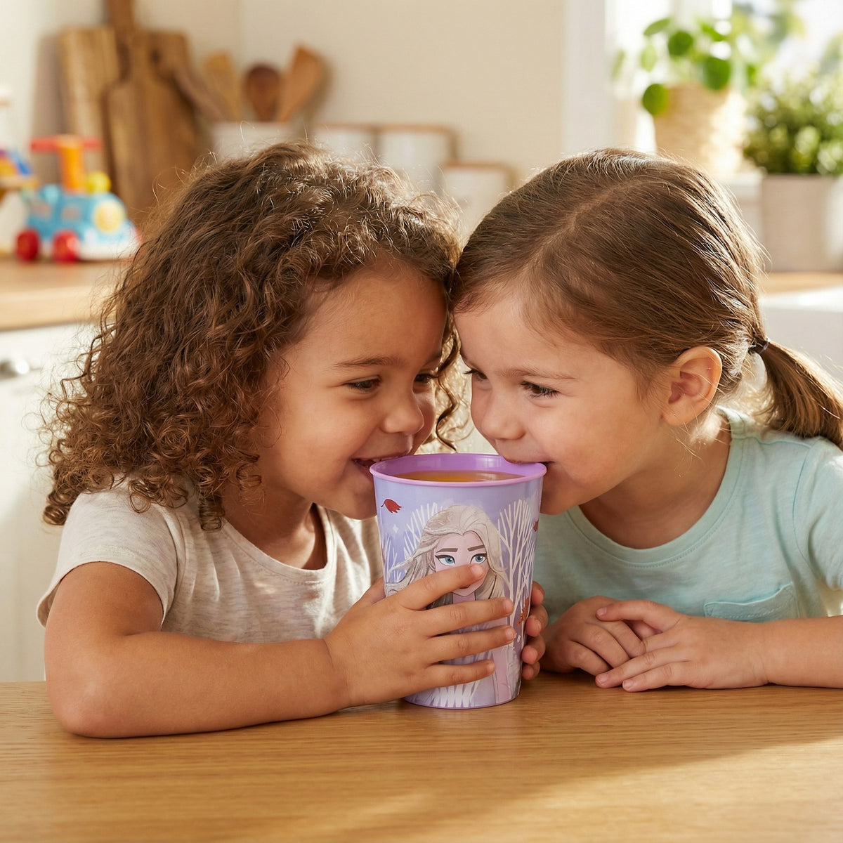 Set 2 Bicchieri per Bambini 260 ml in plastica Senza BPA Regalo per Bimba